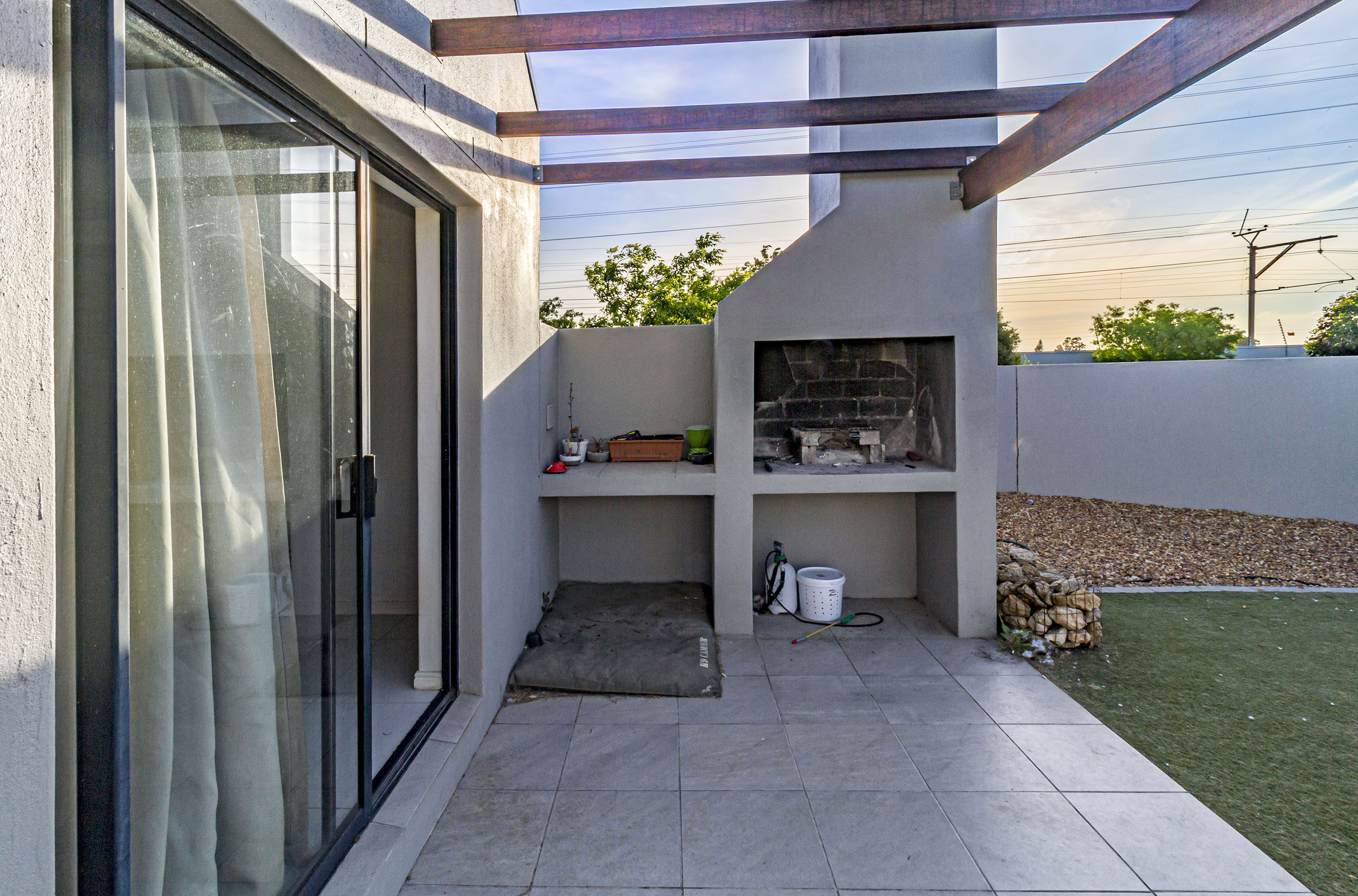 2 Bedroom Property for Sale in Aan de Wijnlanden Western Cape